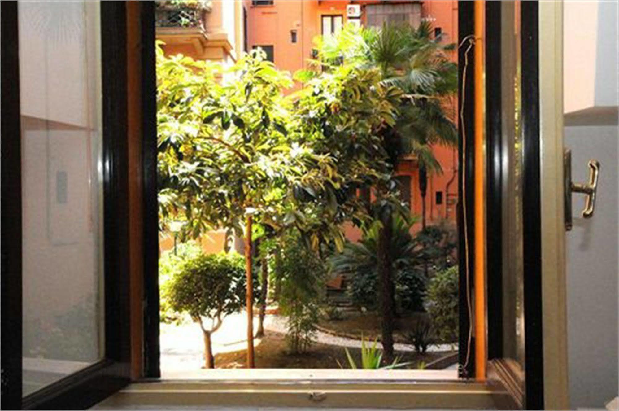 Vatican New Life B&B โรม ภายนอก รูปภาพ